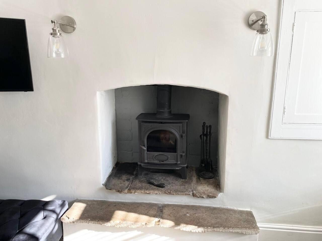 Cosy Two Bedrooom Cottage Set In A Dorset Village Sturminster Newton Bagian luar foto