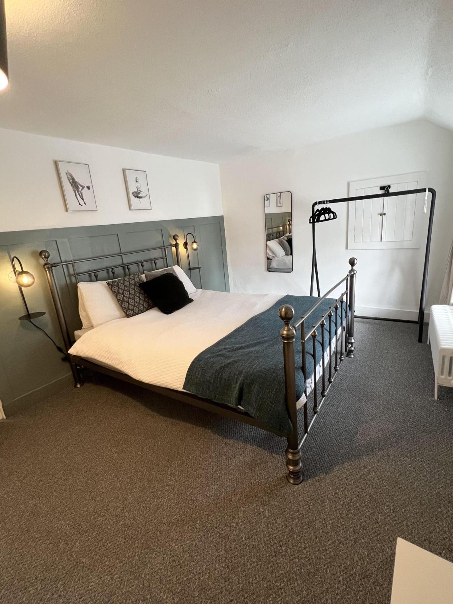 Cosy Two Bedrooom Cottage Set In A Dorset Village Sturminster Newton Bagian luar foto